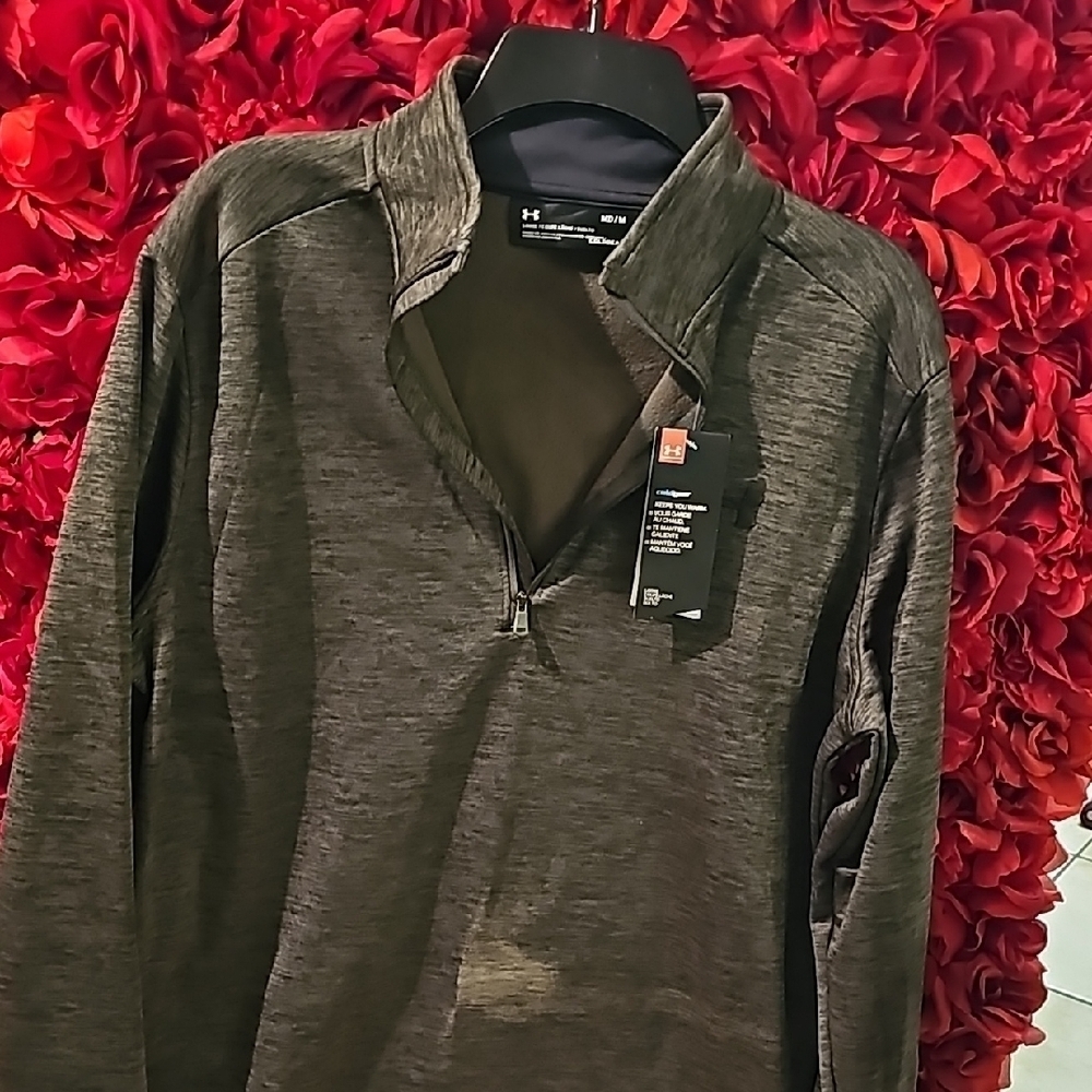 Under Armour NWT Green Quarter-Zip Pullover Size Medium ( Sunspot in Front)